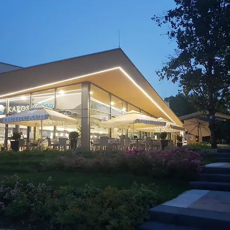 Family Panzio 3* 잘라카로쉬