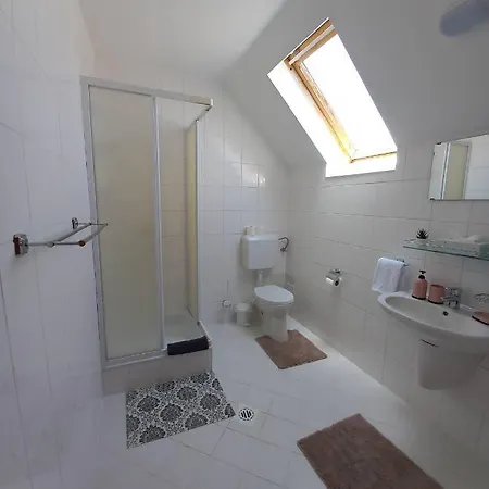 Family Panzio Bed & Breakfast