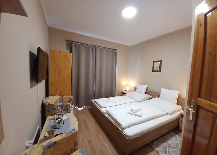 Bed & Breakfast Family Panzio